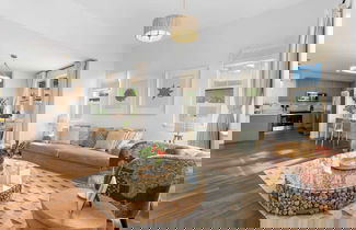 Foto 2 - Makaha Villa by Avantstay Mountain + Ocean Views