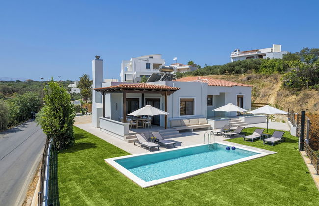 Villa Wisdom - Photo 1