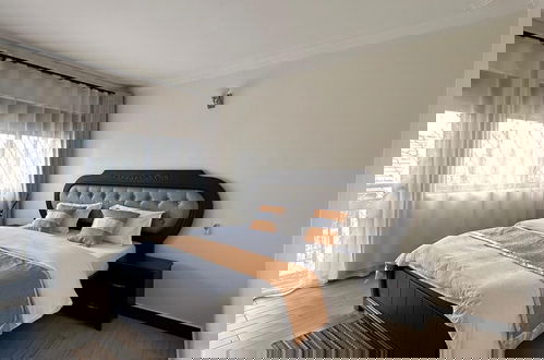 Foto 5 - Divine Furnished Apartments