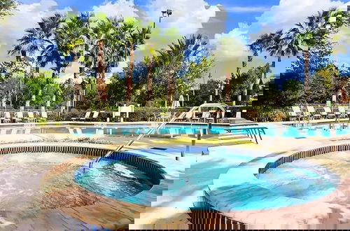 Foto 26 - 5 Star Resort Luxury Villa Very Close To Disney 3 Bedroom Villa by RedAwning