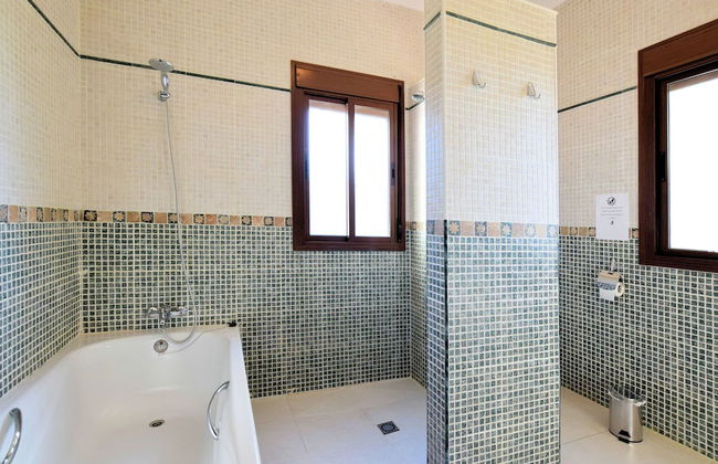 Comfortable Luxury Villa With Private Swimming Pool - Foto 16