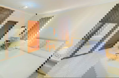 Foto 7 - Restful Studio (Free Ipl & Utilities) Grand Palace Kemayoran Apartment