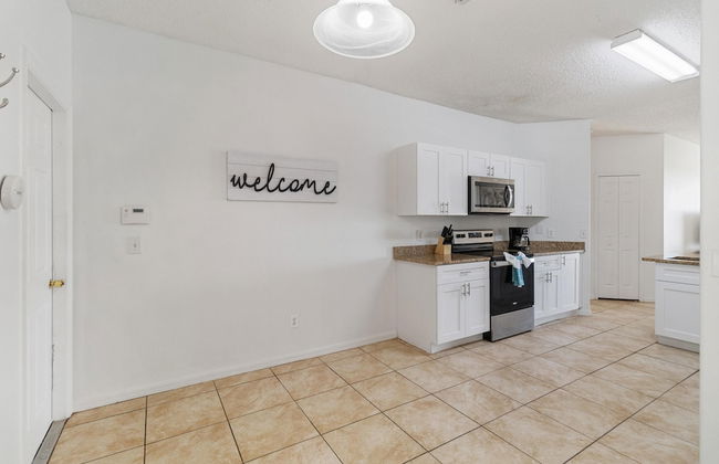5/3 Pool Home Located in Sunset Ridge Community! - Foto 7
