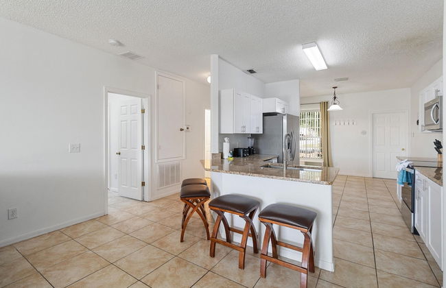 5/3 Pool Home Located in Sunset Ridge Community! - Foto 4