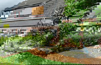 Foto 1 - Inviting Apartment Near Beach
