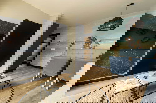 Foto 8 - Modern Apartment With Dishwasher, Beach 100m