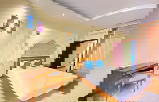 Photo 3 - Epic Beachfront suites