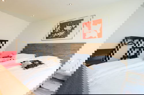 Photo 4 - Bungalow on Holiday Park De Klepperstee Ouddorp