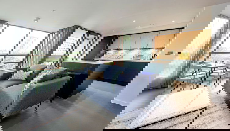 Foto 1 - Deluxe Two-bedroom Flat in Bustling East London