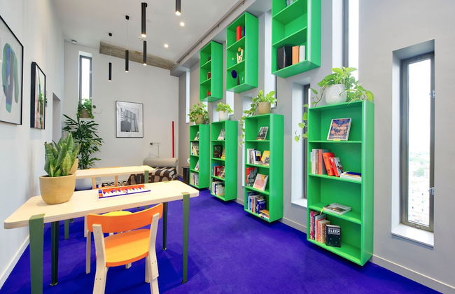 Deluxe Two-bedroom Flat in Bustling East London - Photo 32