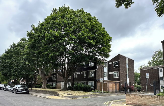Newly Refurbished 3 bed Flat , Free Parking - Foto 34