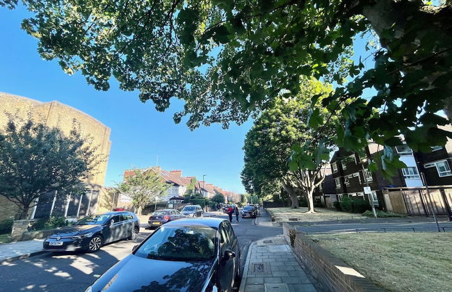 Newly Refurbished 3 bed Flat , Free Parking - Foto 30