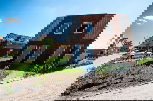Foto 18 - Spacious Holiday Home With Outdoor spa