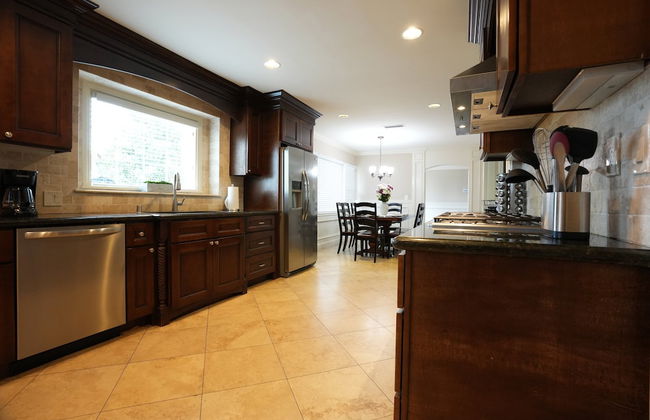 Incredible Estate 5 Bedrooms 3 Bathroom W/resort Style Rock Pool & Jacuzzi - Foto 15