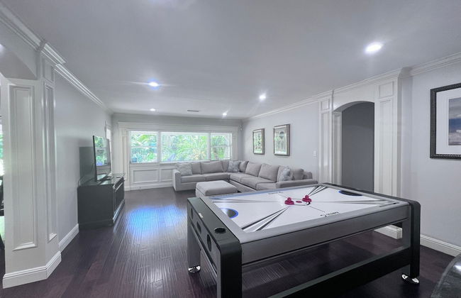 Incredible Estate 5 Bedrooms 3 Bathroom W/resort Style Rock Pool & Jacuzzi - Foto 23