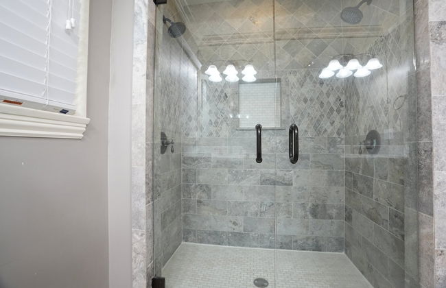 Incredible Estate 5 Bedrooms 3 Bathroom W/resort Style Rock Pool & Jacuzzi - Foto 28