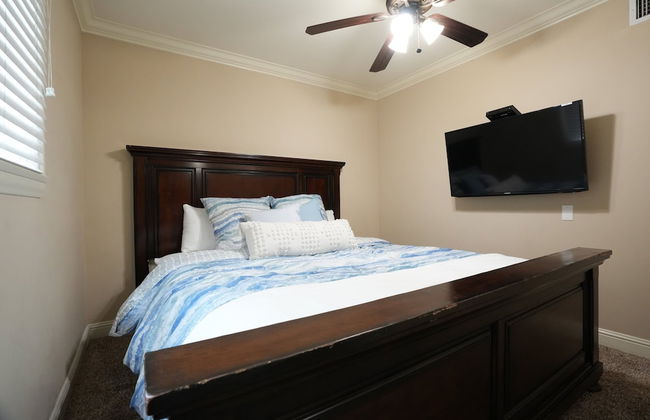 Incredible Estate 5 Bedrooms 3 Bathroom W/resort Style Rock Pool & Jacuzzi - Foto 3