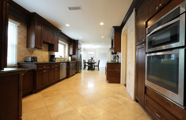 Incredible Estate 5 Bedrooms 3 Bathroom W/resort Style Rock Pool & Jacuzzi - Foto 17