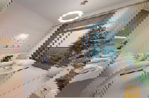 Foto 11 - Maison Privee - Modern Living w/ Premium Amenities close to Marina