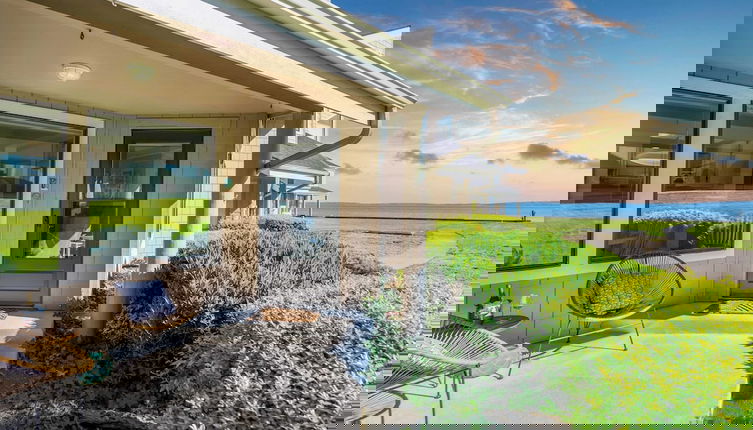 Foto 1 - Beachcomber's Bliss by Avantstay Steps to the Beach Ocean Views