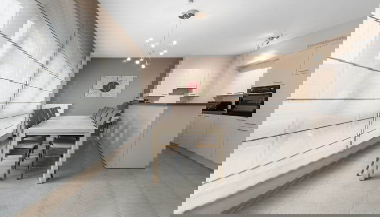 Photo 1 - Spacious Ground Floor Apartment for Family