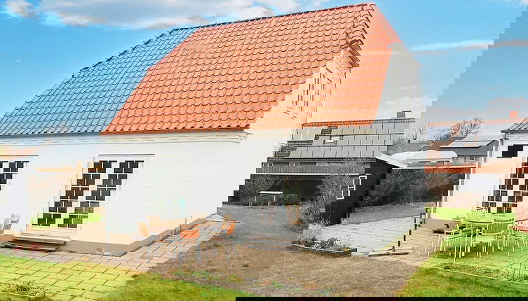 Foto 1 - 6 Person Holiday Home in Albaek
