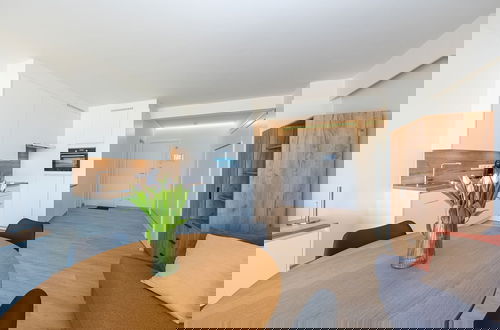 Foto 14 - Appealing Apartment With Sea-view