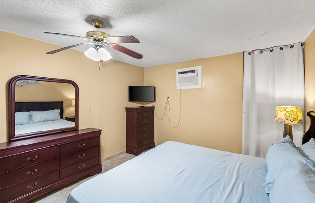 Caribbean Home With A View 1 Bedroom Condo by RedAwning - Photo 4