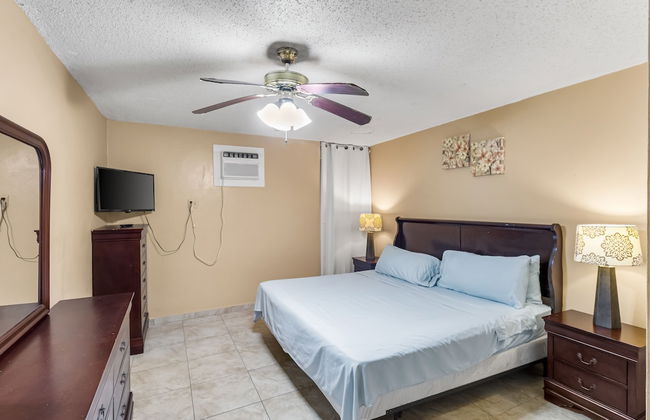 Caribbean Home With A View 1 Bedroom Condo by RedAwning - Photo 3