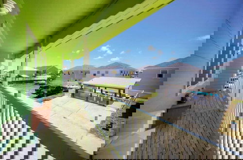Foto 33 - Reel Life Dreams by Avantstay Pool + Near Beach!