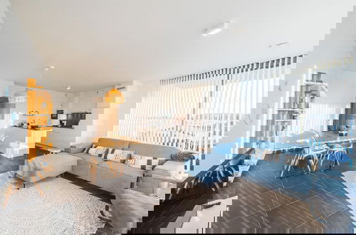 Foto 7 - Bright Apartment on the First Floor