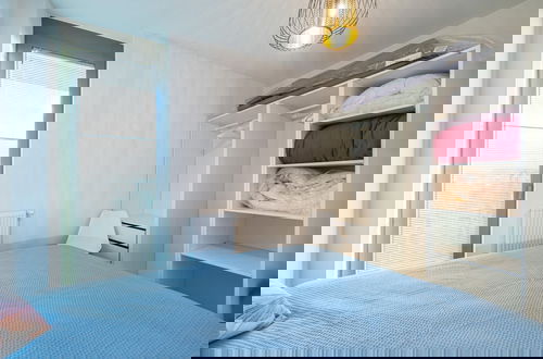 Foto 2 - Bright Apartment on the First Floor