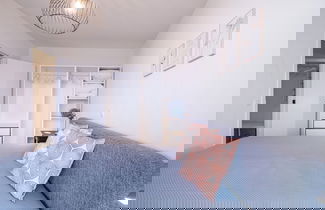 Foto 3 - Bright Apartment on the First Floor
