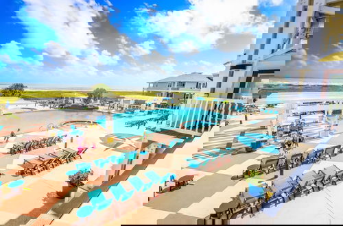 Foto 56 - Stunning Views Beach Club 2 Pools and Amenities