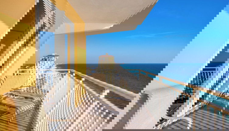 Photo 1 - Sunscape by Avantstay Beachfront, Sweeping Views