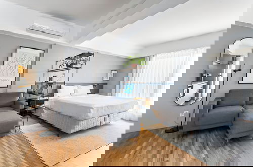 Foto 5 - Prédio Novo e Moderno no Centro com cama king-size