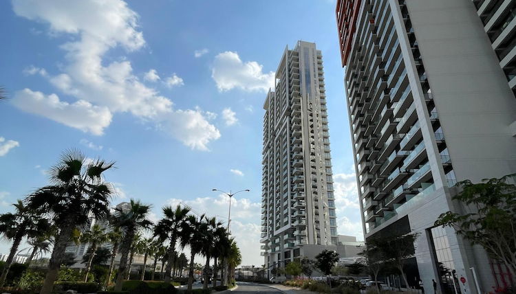 Foto 1 - Modern 1 BR Golf Vita Damac Hills 1