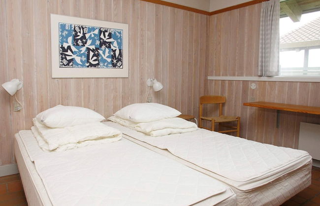 6 Person Holiday Home on a Holiday Park in Hanstholm - Foto 3