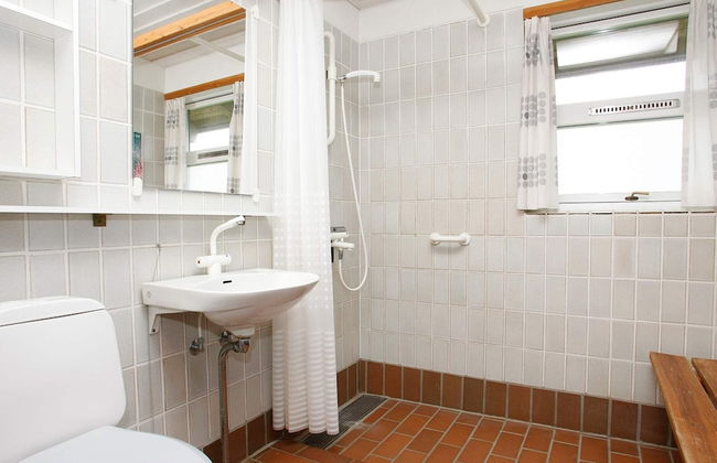 6 Person Holiday Home on a Holiday Park in Hanstholm - Foto 12