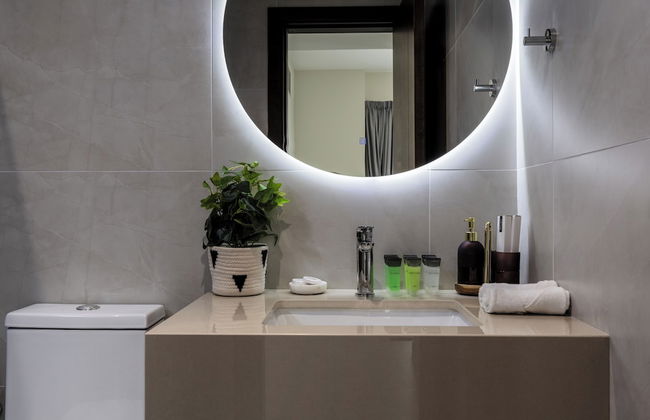 Waves - Stylish 1BR Close to IMG World & Global Village - Foto 18