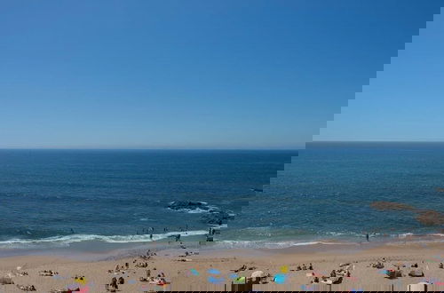 Foto 46 - Liiiving in Porto Luxury Beachfront Apartment V