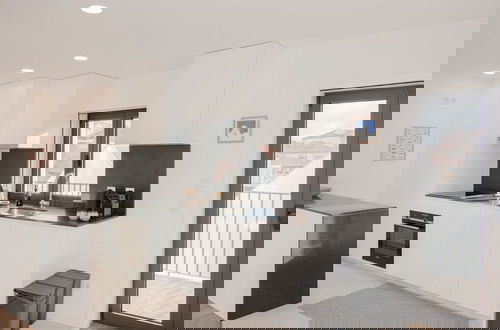 Photo 3 - Liiiving in Gaia - Cooper Residence Apartment
