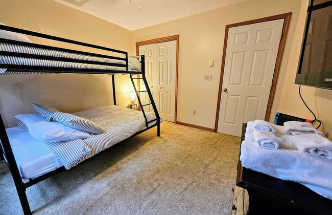 Summit Serenity by Avantstay Central Location w/ Mountain Views & Deck - Foto 17
