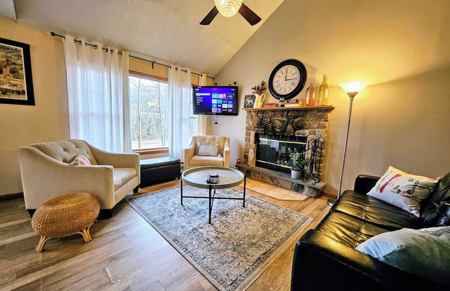 Summit Serenity by Avantstay Central Location w/ Mountain Views & Deck - Foto 7