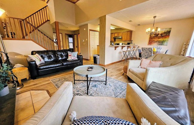 Summit Serenity by Avantstay Central Location w/ Mountain Views & Deck - Foto 13