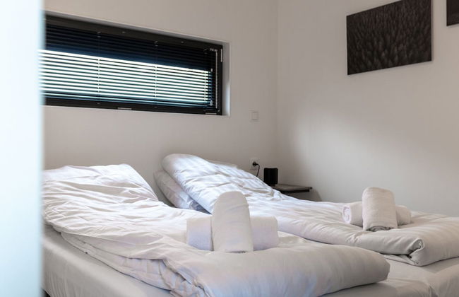 Modern Chalet With Dishwasher, in a Holiday Park, in a Natural Environment - Foto 2