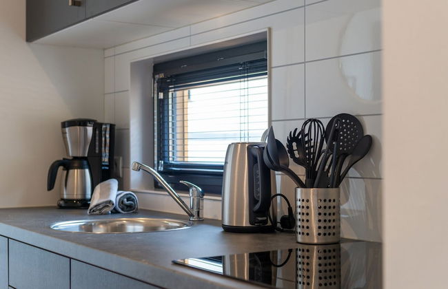 Modern Chalet With Dishwasher, in a Holiday Park, in a Natural Environment - Foto 5