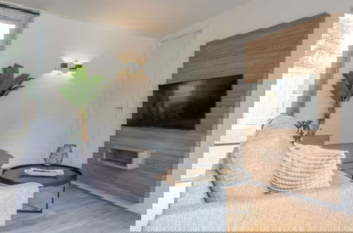 Foto 7 - Detached Chalet With air Conditioning, on a Holiday Park, 12 km. From Eindhoven