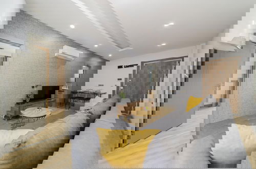 Photo 4 - Modern Flat w Balcony 10 min to Beach in Antalya