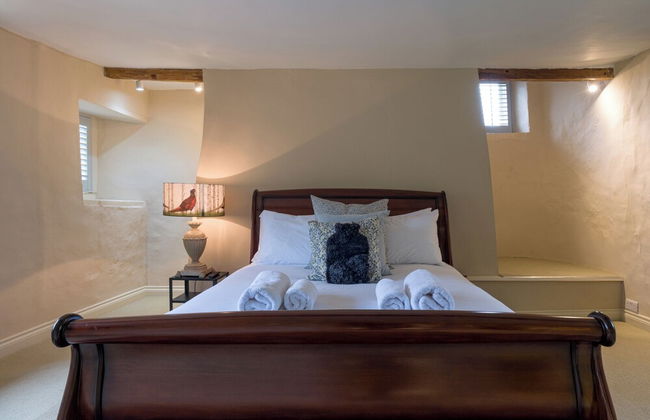 The Mill House Beautiful 4BD Family Home - Photo 2